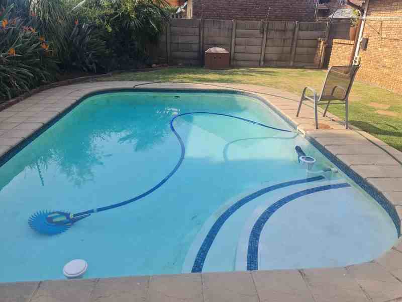 pool redo roodepoort