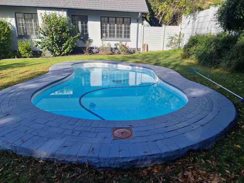 pool renovations Bromhof